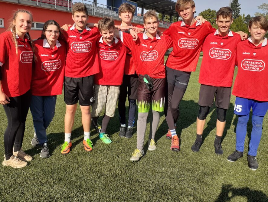 Tým Jiráskova gymnázia úspěšně vstoupil do dalšího ročníku Středoškolské ligy ultimate frisbee