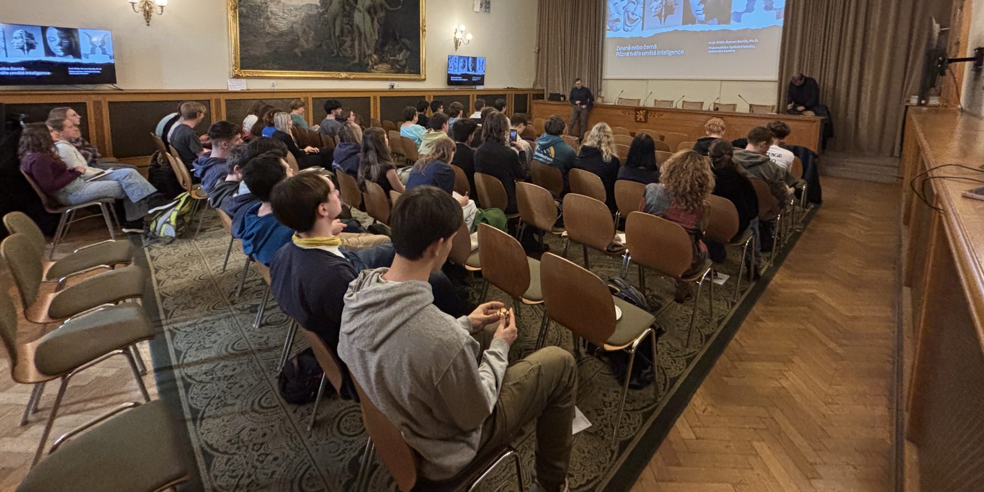 Studenti na konferenci 100vědců