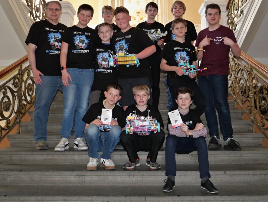 Robosoutěž ZŠ: Čtvrté místo a postup do finále